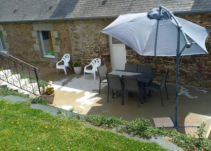 Guillousou Hébergement de vacances *